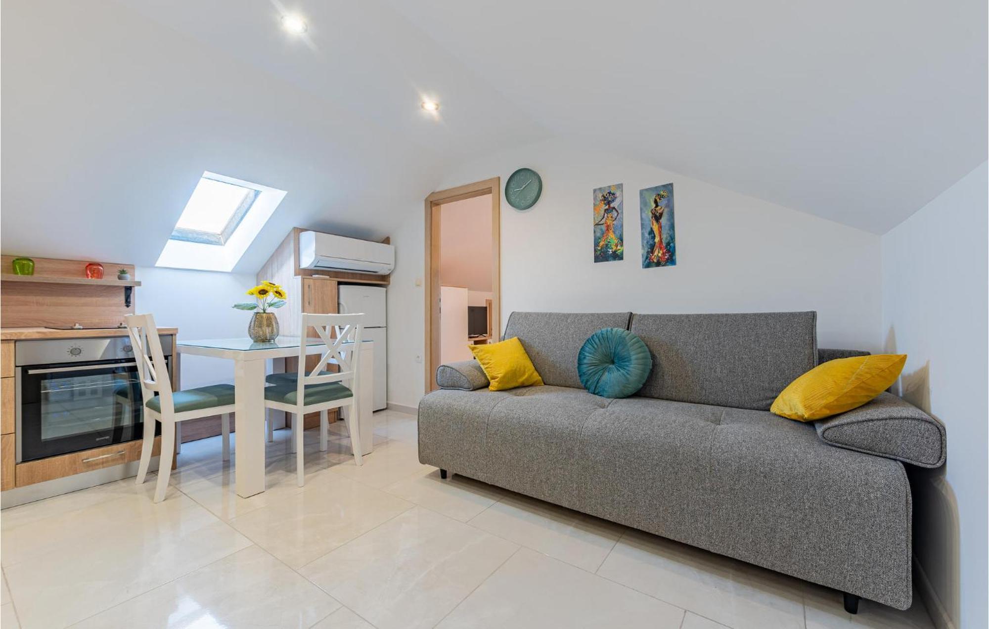 1 Bedroom Stunning In Appartement *